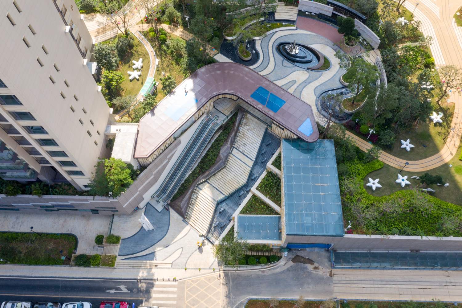 半山悅?；▓@